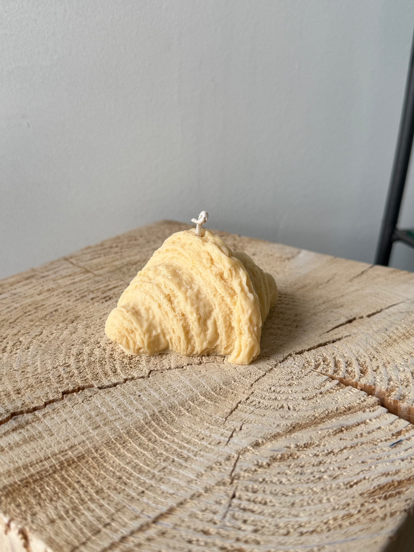 Lumi Candle Co - Croissant