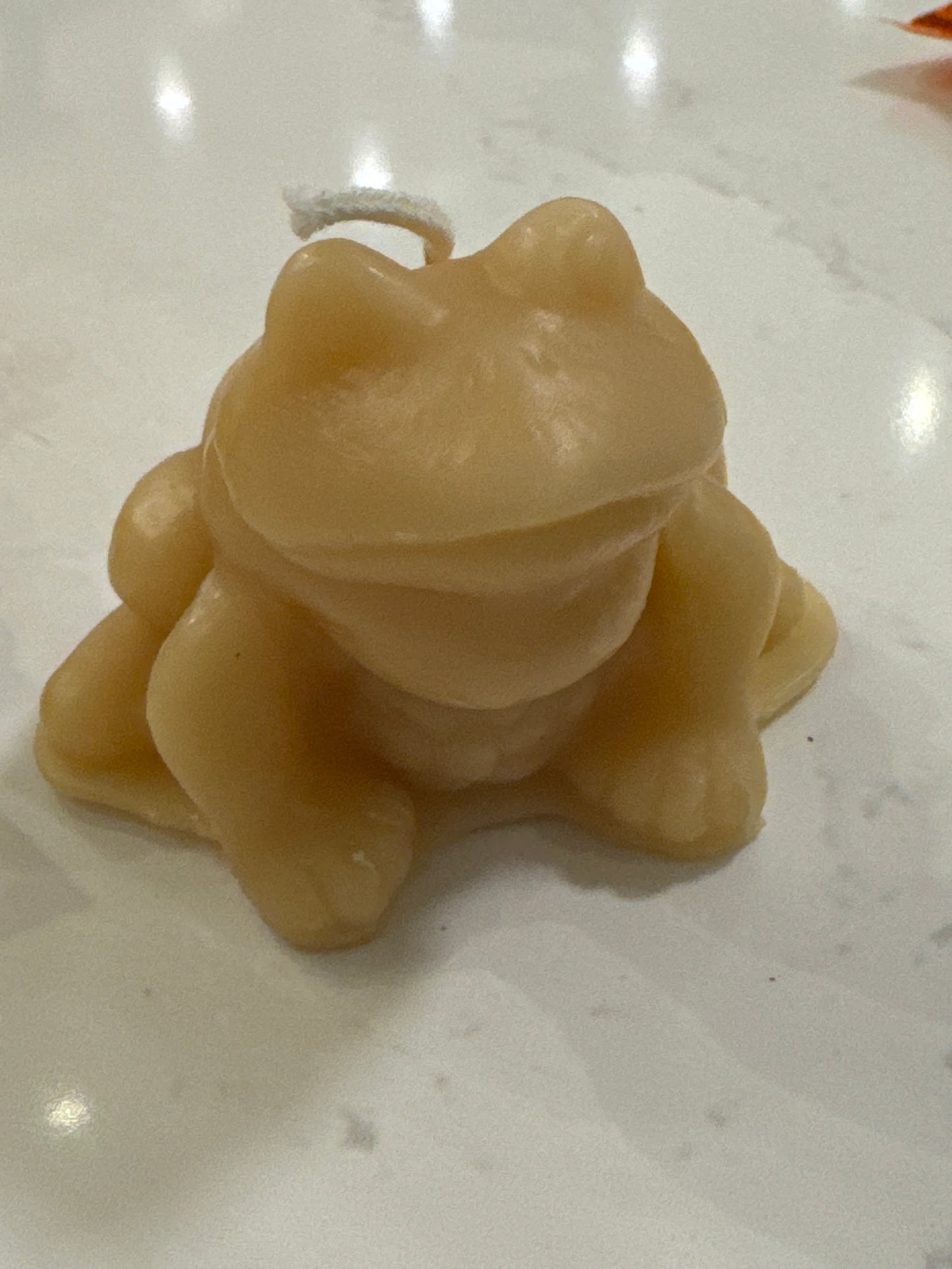 BC Bee - Frog Beeswax Candle
