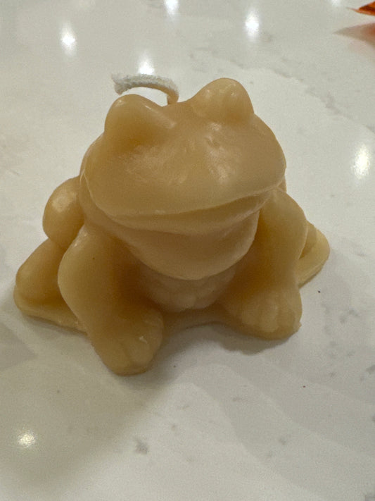 BC Bee - Frog Beeswax Candle