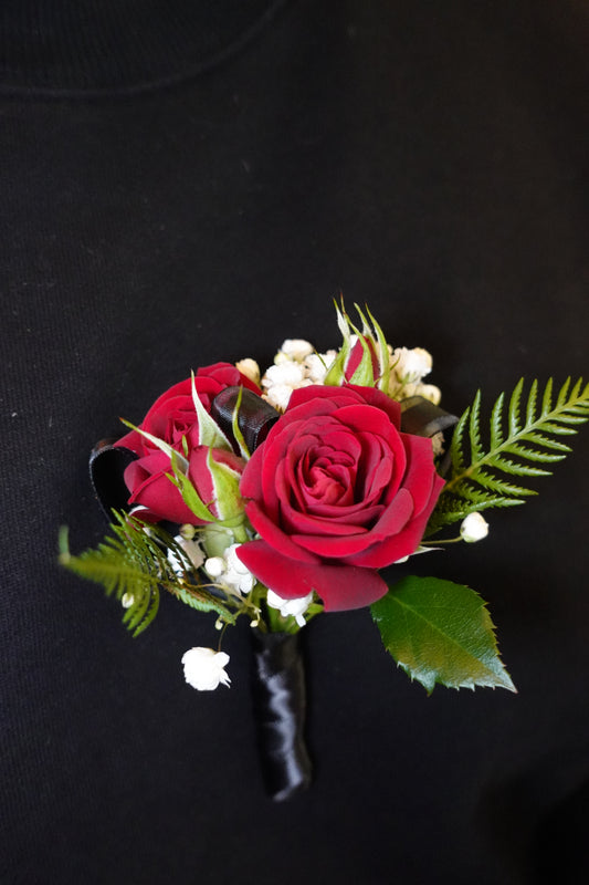 Boutonniere Red, White or Pink Roses