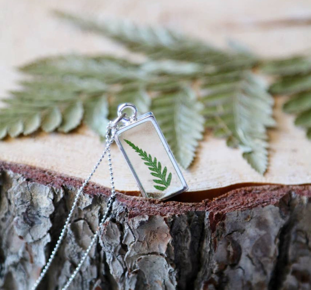 Flora & Forest - Rectangle Necklace Fern