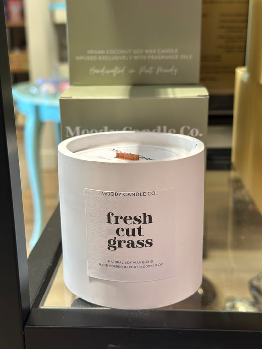 Moody Candle Co. - Fresh Cut Grass