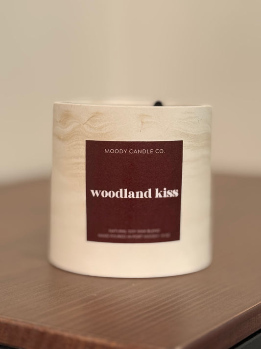 Moody Candle Co. - Woodland Kiss
