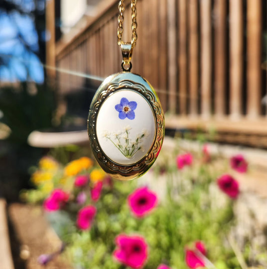 Sea Sprout Designs - Large Gold Oval Locket