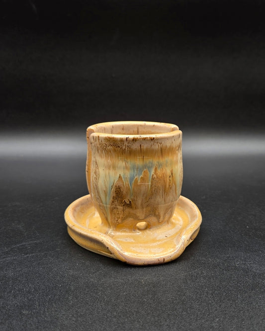 CM Pottery - Tan Tornado sponge holder