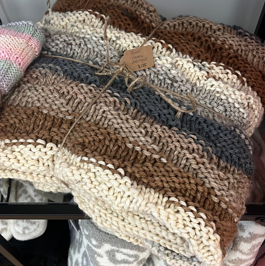 TONE - Carol Designs - Knitted Blanket 2023
