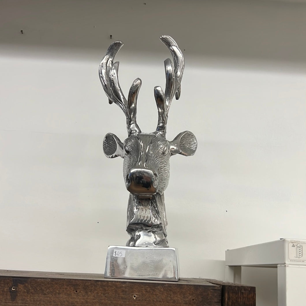 Indy Dee - Deer Statue